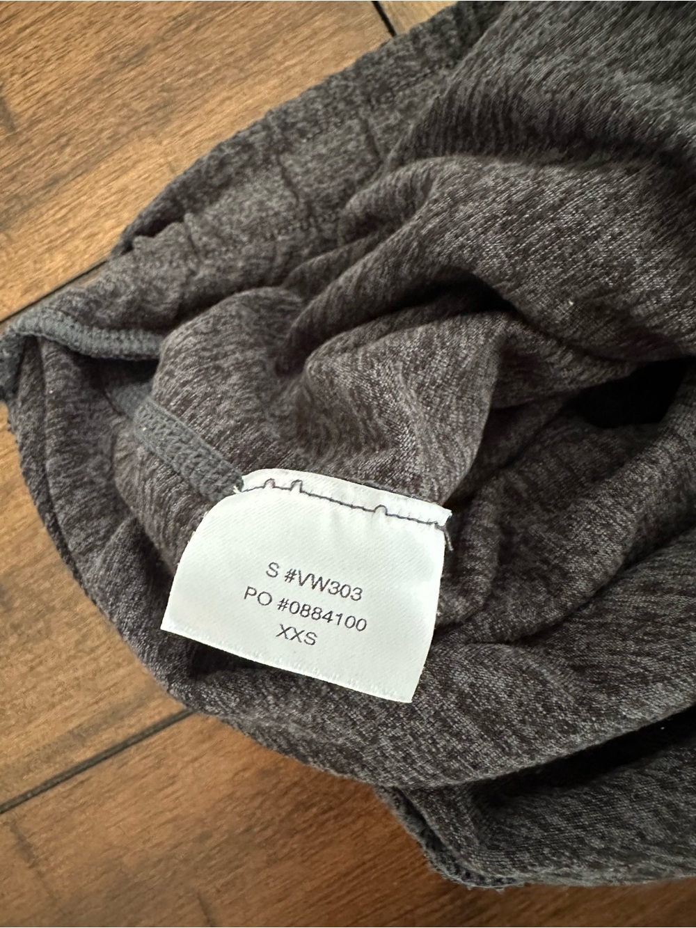 Vuori like NEW Performance Joggers - Picture 8 of 9